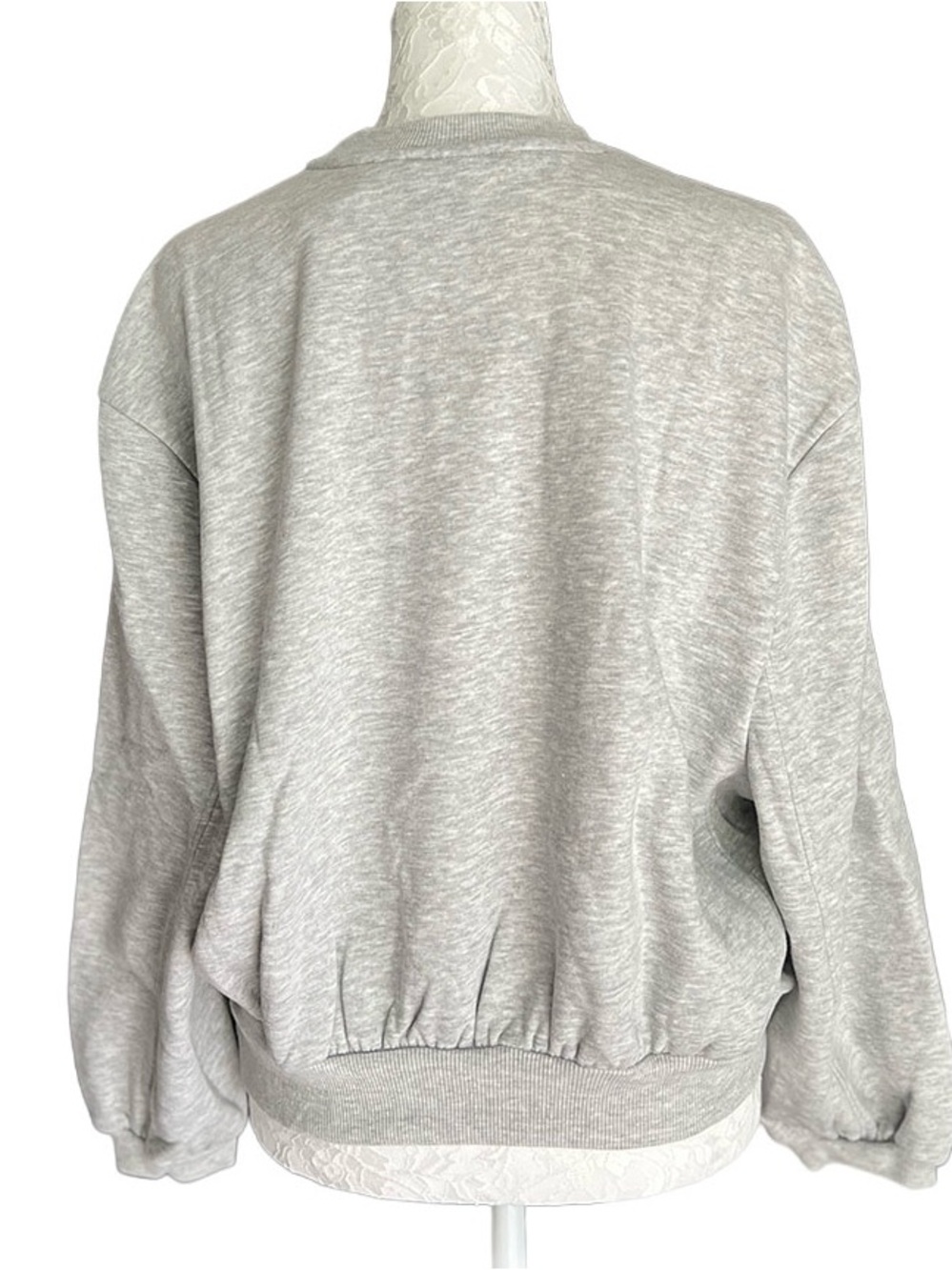 Bluey Graphic Sweatshirt Women’s XS Gray Long Sleeve Pullover loungewear Cozy - Picture 3 of 6